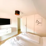 Contactless Self-Check-In - Stayhere Central City Suite 20